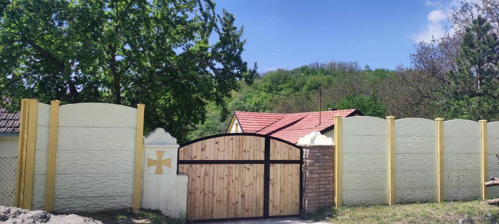 Besenovacki Prnjavor Fruska Houseヴィラ エクステリア 写真